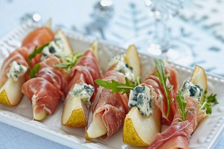 Красивая мясная нарезка на праздничный стол